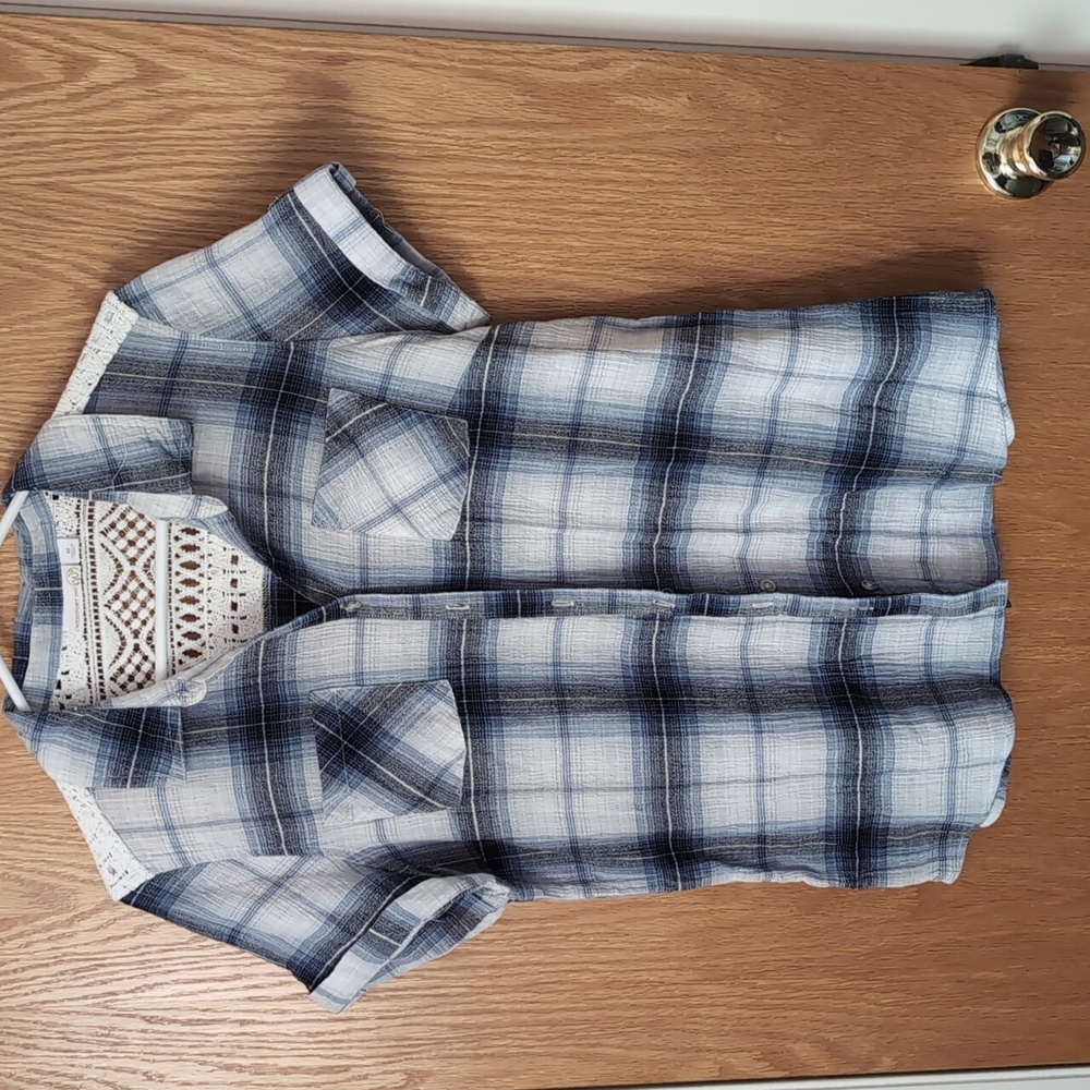 Blue plaid shirt sleeve button up shirt size M